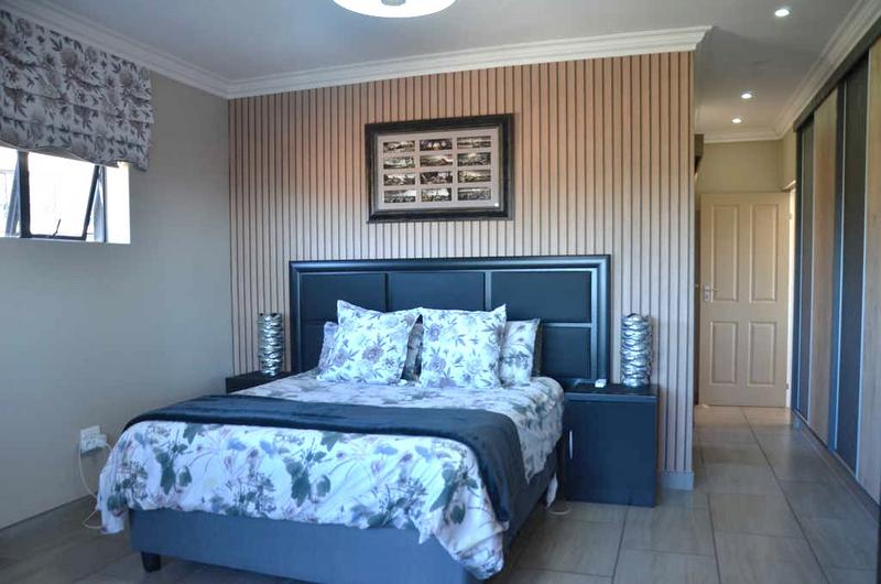 5 Bedroom Property for Sale in Island View Western Cape